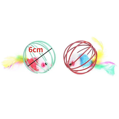 BRINQUEDO BOLA COM RATINHO DE PLUMAS